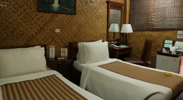 Двухместный номер Deluxe с балконом Puerto Pension Inn