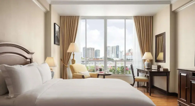 Двухместный клубный номер Superior Sofitel Phnom Penh Phokeethra