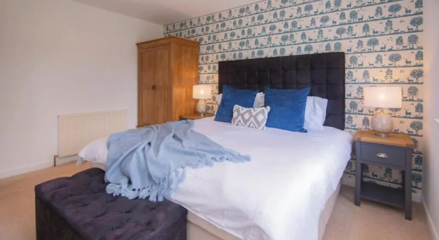 Calm Scottish Country Escape with Hot Tub Sleeps 6, Buchen Sie Hotel Hotels in Schottland mit Parkplatz, Parkplätze