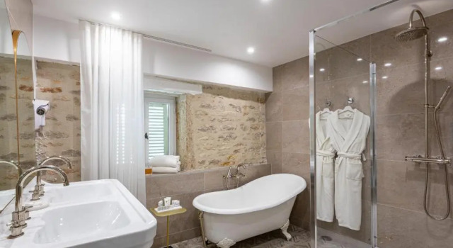Номер Superior Castel de Très Girard - Hotel & Restaurant - Teritoria