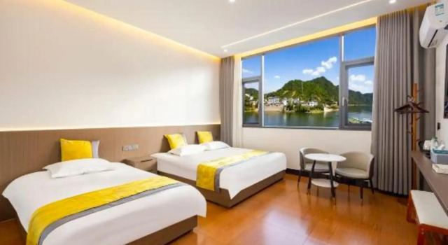 She County Shendu Town Gallery Home Homestay (Xin'anjiang Landscape Gallery Scenic Area)