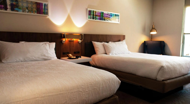 Четырёхместный номер Standard Hilton Garden Inn Dallas At Hurst Conference Center