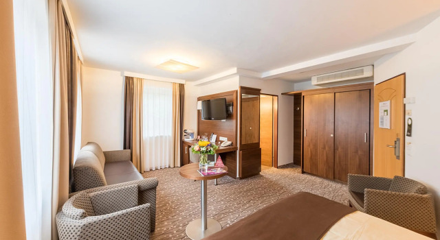 Трёхместный номер Standard Austria Classic Hotel Hölle