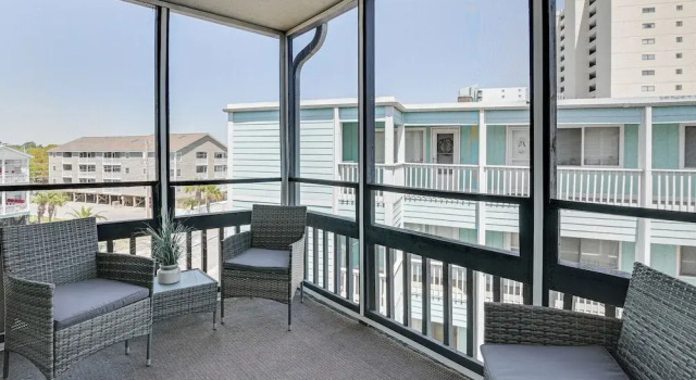 Апартаменты с 2 комнатами с балконом Coastal Condo on Beach w/ Community Pool Access!