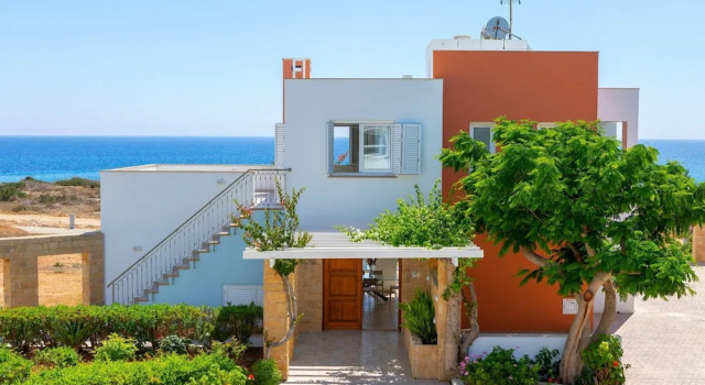 Huisje Protaras Seafront Villa Violetta