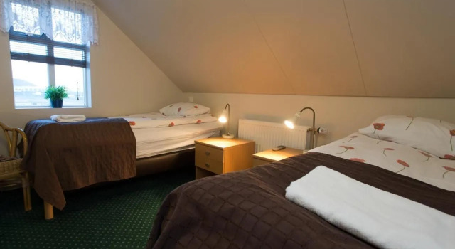 Mikligardur Guesthouse, Rezervovat Penzión Hotely v North Iceland s parkováním, Parkování