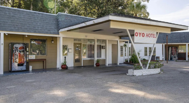 Hotel O near Fanning Springs State Park US Hwy 98, Rezerwuj Hotel Old Town Floryda