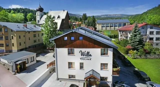 Willa Celina, Забронировать Отель Отели Карпач с парковкой, рядом с Kolorowa Ski Lift, Парковка
