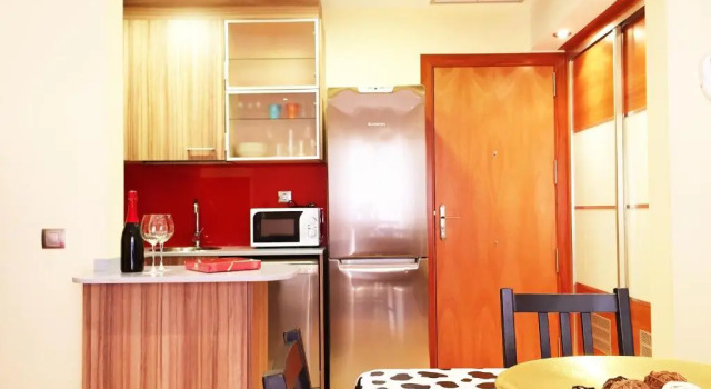 Апартаменты Lloret Beach Apartments