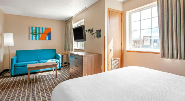 Двухместный люкс MainStay Suites Dubuque at Hwy 20