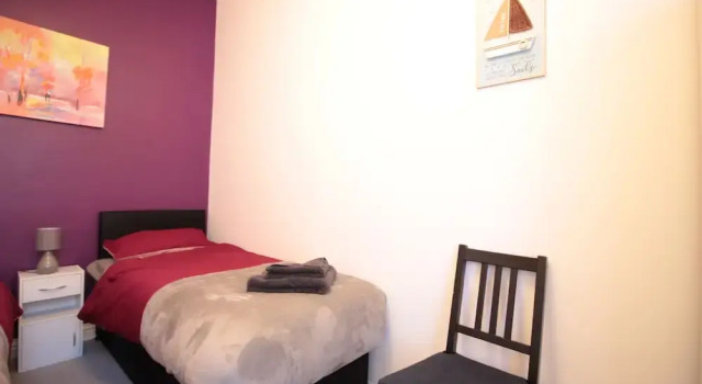 Lovely 2-bed Downstairs Apartment, Varaa Huoneisto Asunnot kohteessa Merseyside, Huoneisto