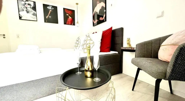 Living Solution 24 Karlsruhe, Забронировать Отель СПА-отели Карлсруэ, рядом с Верховный суд, SPA-услуги