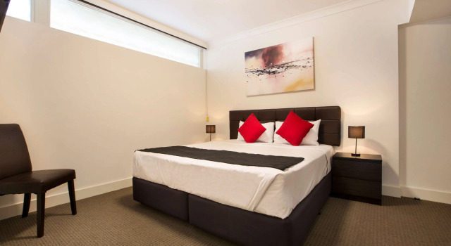 Enfield Hotel, Book Hotel  