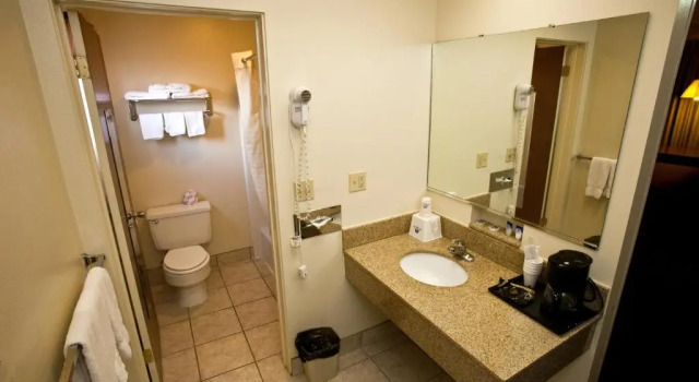 Номер Standard Americas Best Value Inn Roosevelt/Ballard