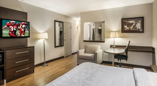 Двухместный номер Superior Red Roof Inn PLUS+ Boston - Woburn/ Burlington