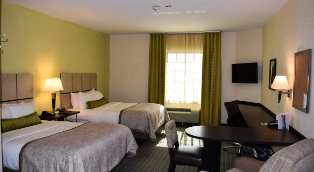 Четырёхместный люкс Candlewood Suites Monahans by IHG