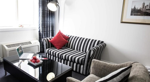 Collins Hotel