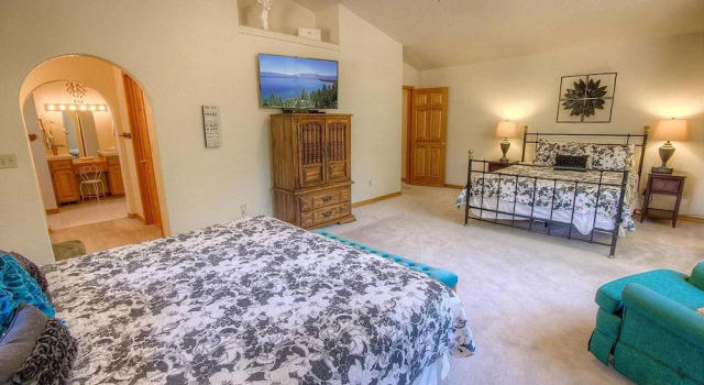 Tahoe Trails Lodge by Lake Tahoe Accommodations, Забронировать Апартаменты/квартира Отели South Lake Tahoe Area с парковкой, Парковка
