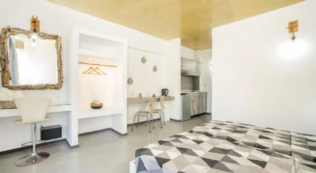 Студия Superior Lisabeth Apartments
