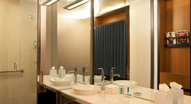 Номер Standard Aloft by Marriott Ontario-Rancho Cucamonga