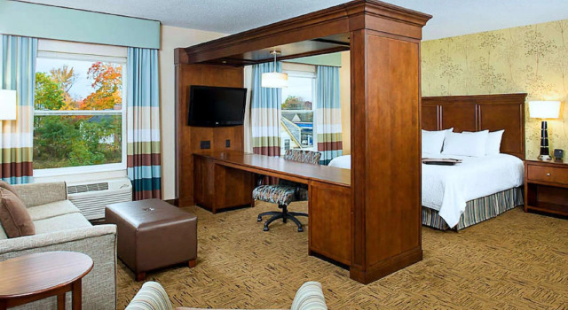 Двухместный люкс Hampton Inn & Suites Exeter