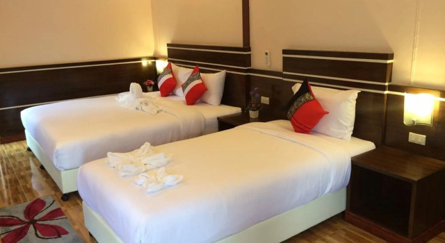 Banana Place Resort, Rezerwuj Ośrodek wypoczynkowy Chumphon Chumphon