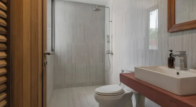 Люкс с балконом и с видом на бассейн Anda Lanta Residence and Rentals