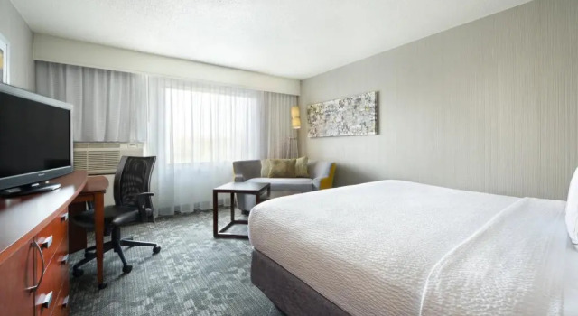Номер Standard Courtyard Mishawaka-University Area