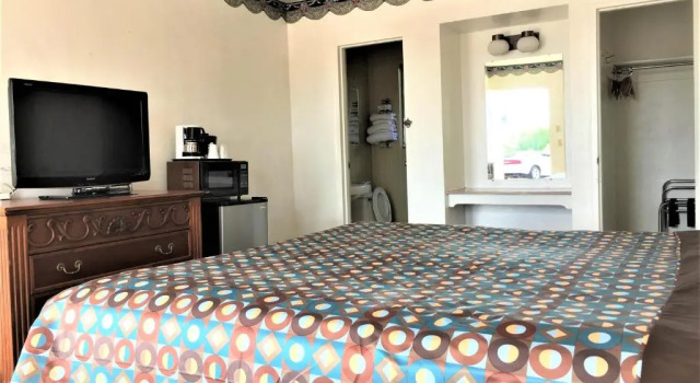 Четырёхместный номер Standard Ramblin Rose Motel
