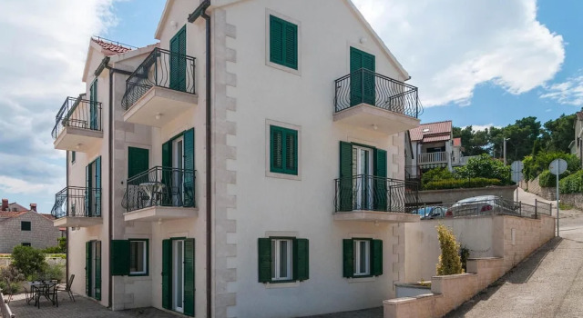 Nice Apartment in Postira With Wifi and 2 Bedrooms, Prenota Appartamento Postira 