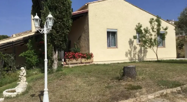 La Tamarisse, Забронировать Отель Эгюий Буш-дю-Рон