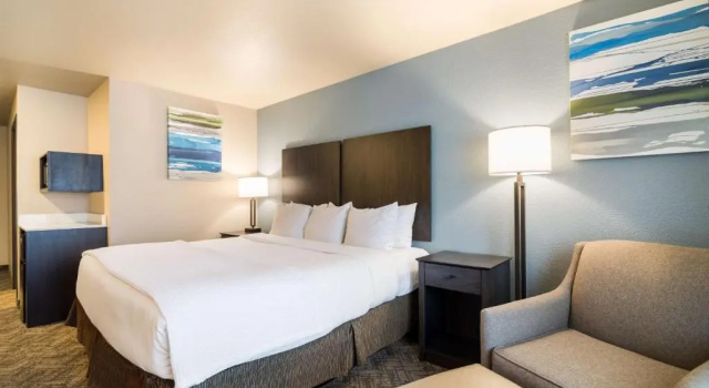Номер Standard Best Western Golden Spike Inn & Suites