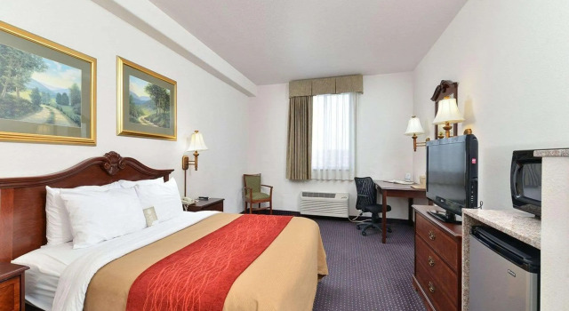 Comfort Inn & Suites Riverton, Varaa Hotelli  