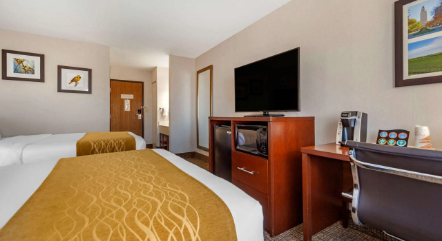 Четырёхместный номер Standard Comfort Inn Grand Island North