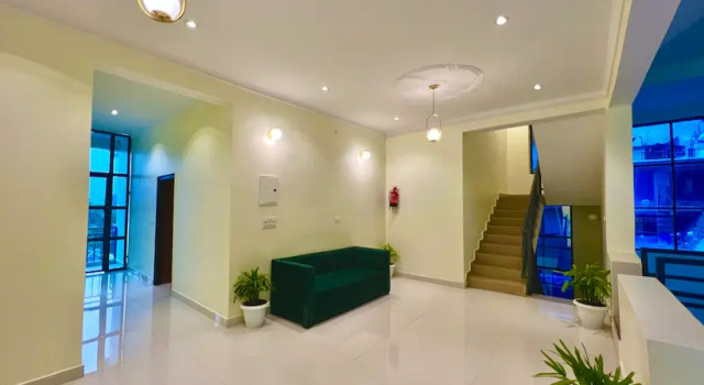 Divine By The Lake Hill, Rezervovat Hotel Nainital Uttarakhand
