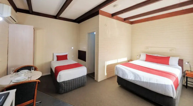 Двухместный номер Standard c 1 комнатой Ashton Motel