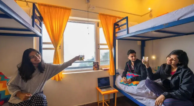 Кровать в общем номере goSTOPS Mussoorie Library Road
