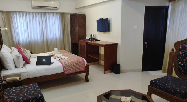 Chandra Inn