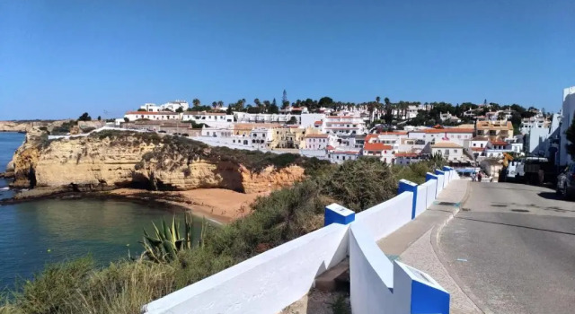Апартаменты Algarve, Carvoeiro centre-ville, Récent appartement en duplex pour 5 personnes