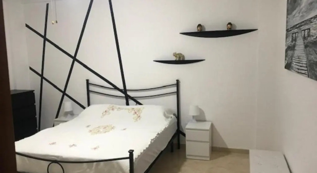 Appartamento 60 mq a 800 mt dalla spiaggia, Book Lejlighed Hoteller i Capaci med parkering, Parkering