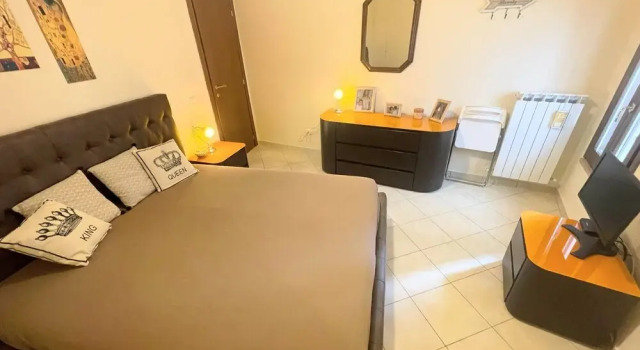 "centrally Located Spoleto A1 - Sleeps 6 - Terrace - Bbq - Car not Needed. Wifi", Varaa Hotelli Spoleto Umbria