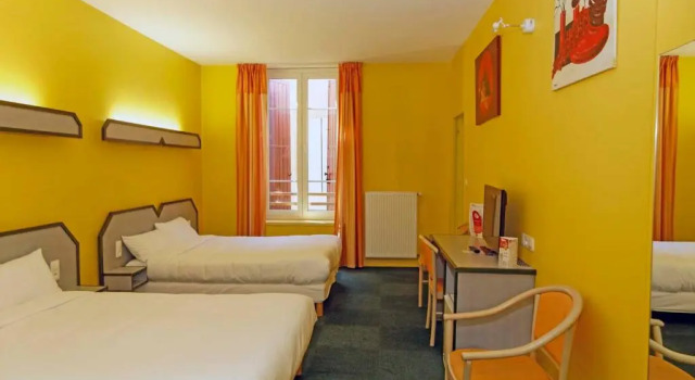 Standard Neljän hengen huone Hôtel Du Vigan