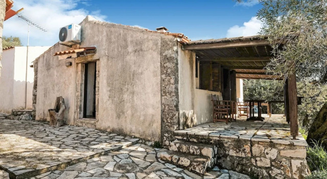 Quaint Holiday Home in Volimes Near Navagio Beach, Book Vacation Home Volimes Zakynthos