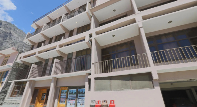 Al Barakaat Hotel, Забронировать Отель Отели Каримабад 3 звезды, 3*