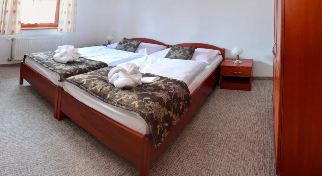 Penzión Alfa, Rezervovat Hotel Hotely v Žilinský kraj s parkováním, Parkování