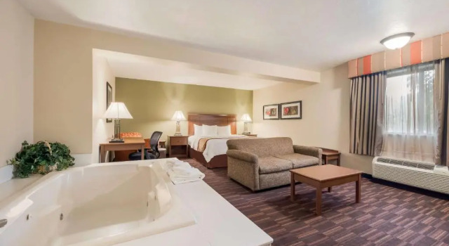 Люкс Best Western Town and Country Inn