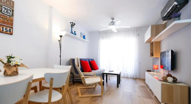 PINEDA BAHIA HomeStay by Turismar, Varaa Hotelli Hotellit Tarragonès uima-altaalla, Uima-allas