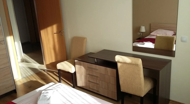 Apartments Mladost 1A-554, Varaa Huoneisto Mladost 