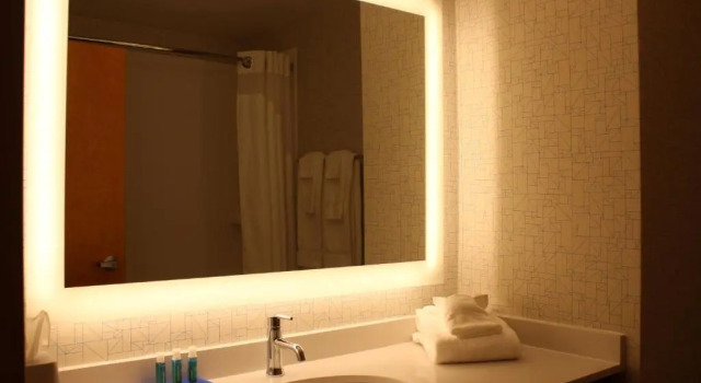 Двухместный люкс Holiday Inn Express Forest City by IHG