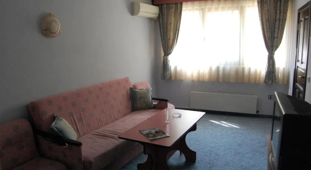 Люкс Family Hotel Familia